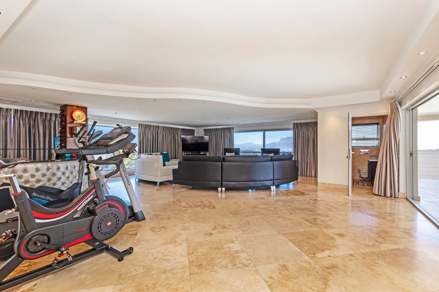 6 Bedroom Property for Sale in Baronetcy Estate Western Cape